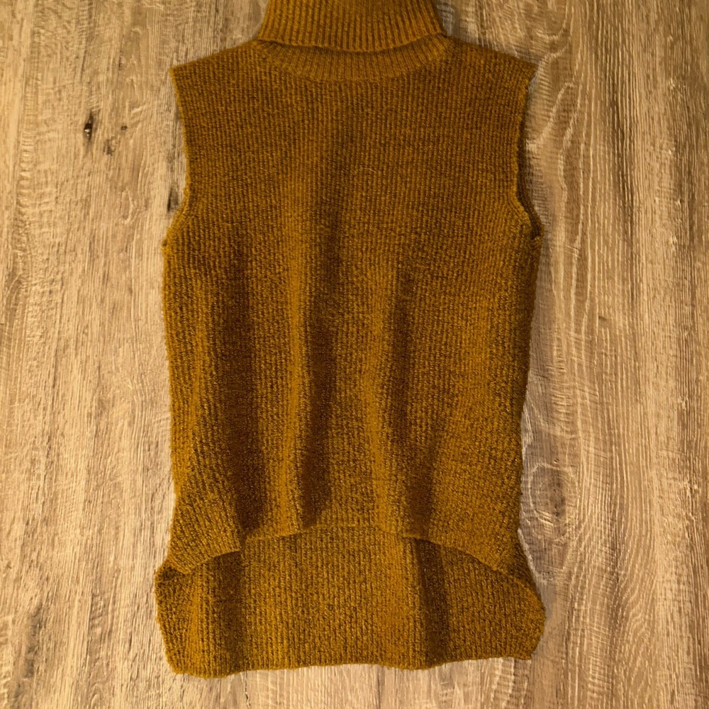 Double Zero Sleeveless Turtleneck Sweater
